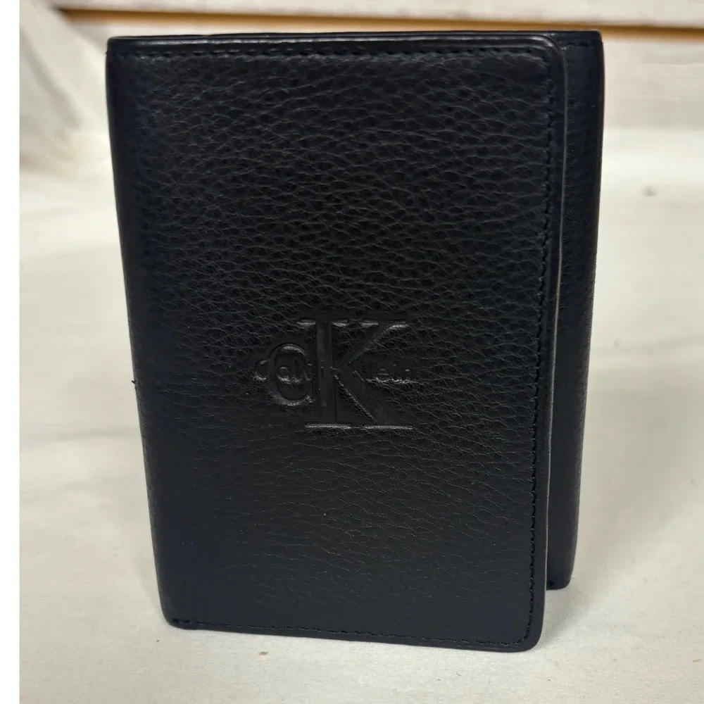Calvin Klein Mens Black Pebbled Leather Trifold Wallet Embossed CK Logo